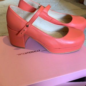 BRAND NEW Intentionally Blank - Mika - Watermelon - 37